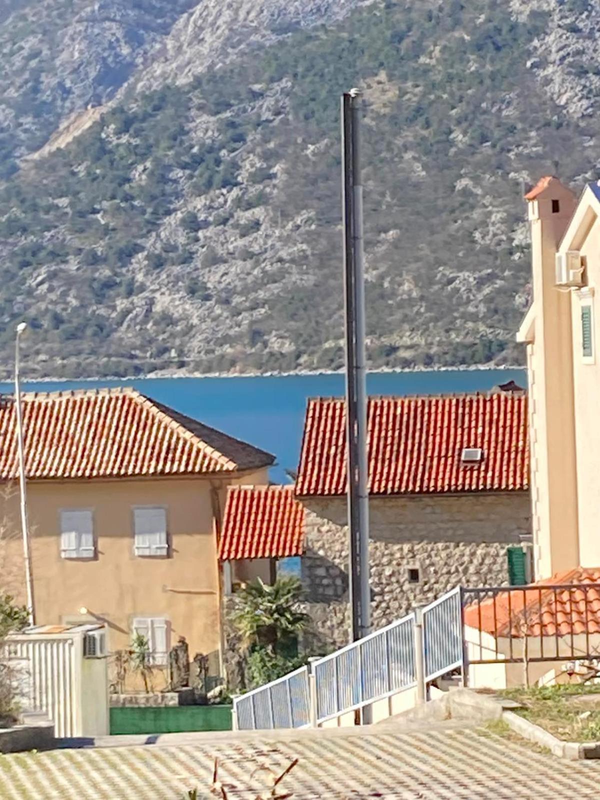 Apartman Mia Risan Buitenkant foto