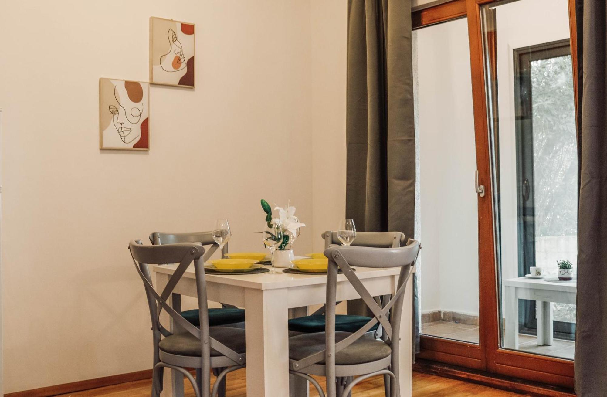 Apartman Mia Risan Buitenkant foto